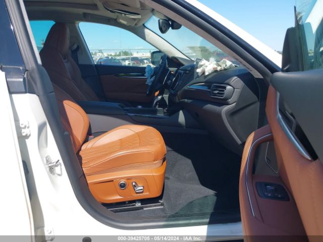 Photo 4 VIN: ZN661YUM0NX402942 - MASERATI LEVANTE 