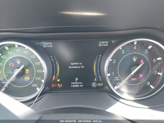 Photo 6 VIN: ZN661YUM0NX402942 - MASERATI LEVANTE 