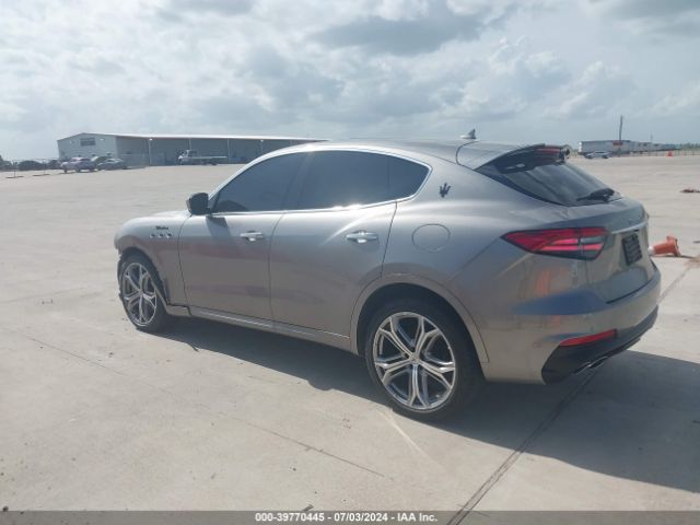 Photo 2 VIN: ZN661YUM6NX383880 - MASERATI LEVANTE 