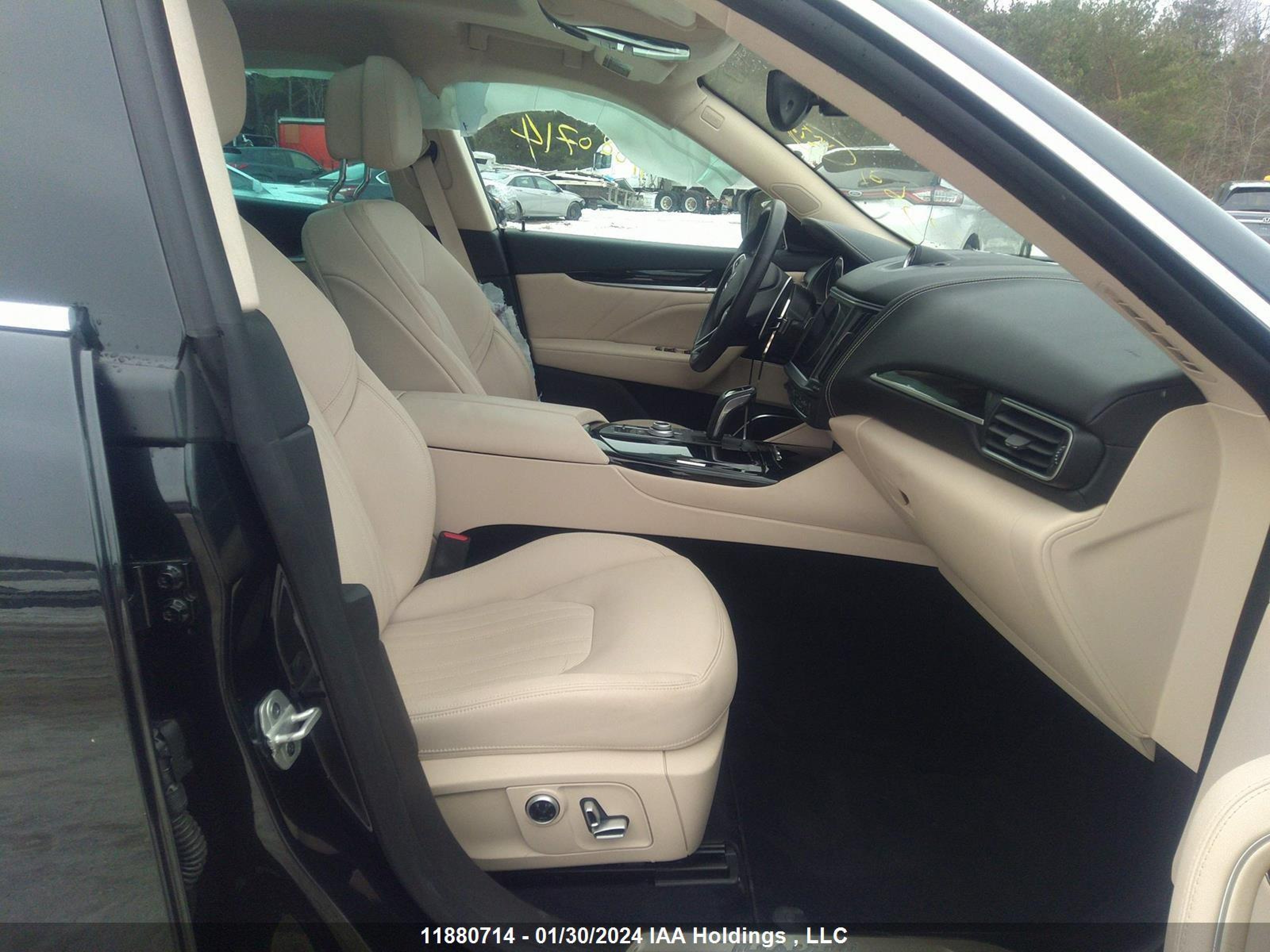 Photo 4 VIN: ZN661YUMXNX395272 - MASERATI LEVANTE 