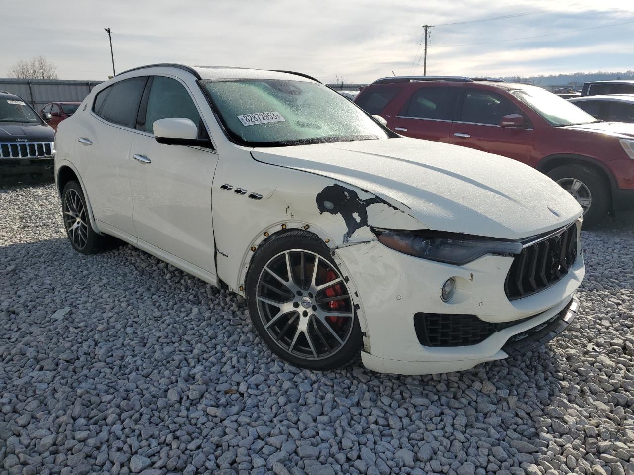 Photo 3 VIN: ZN661YUS0JX269737 - MASERATI LEVANTE 