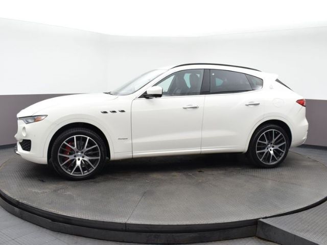 Photo 2 VIN: ZN661YUS0JX269737 - MASERATI LEVANTE 