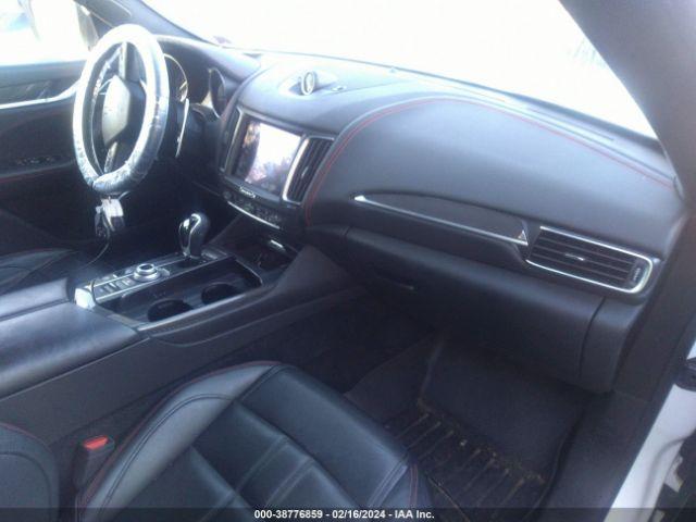 Photo 4 VIN: ZN661YUS0JX284335 - MASERATI LEVANTE 