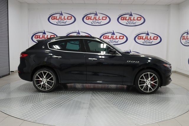 Photo 2 VIN: ZN661YUS1HX236191 - MASERATI LEVANTE 