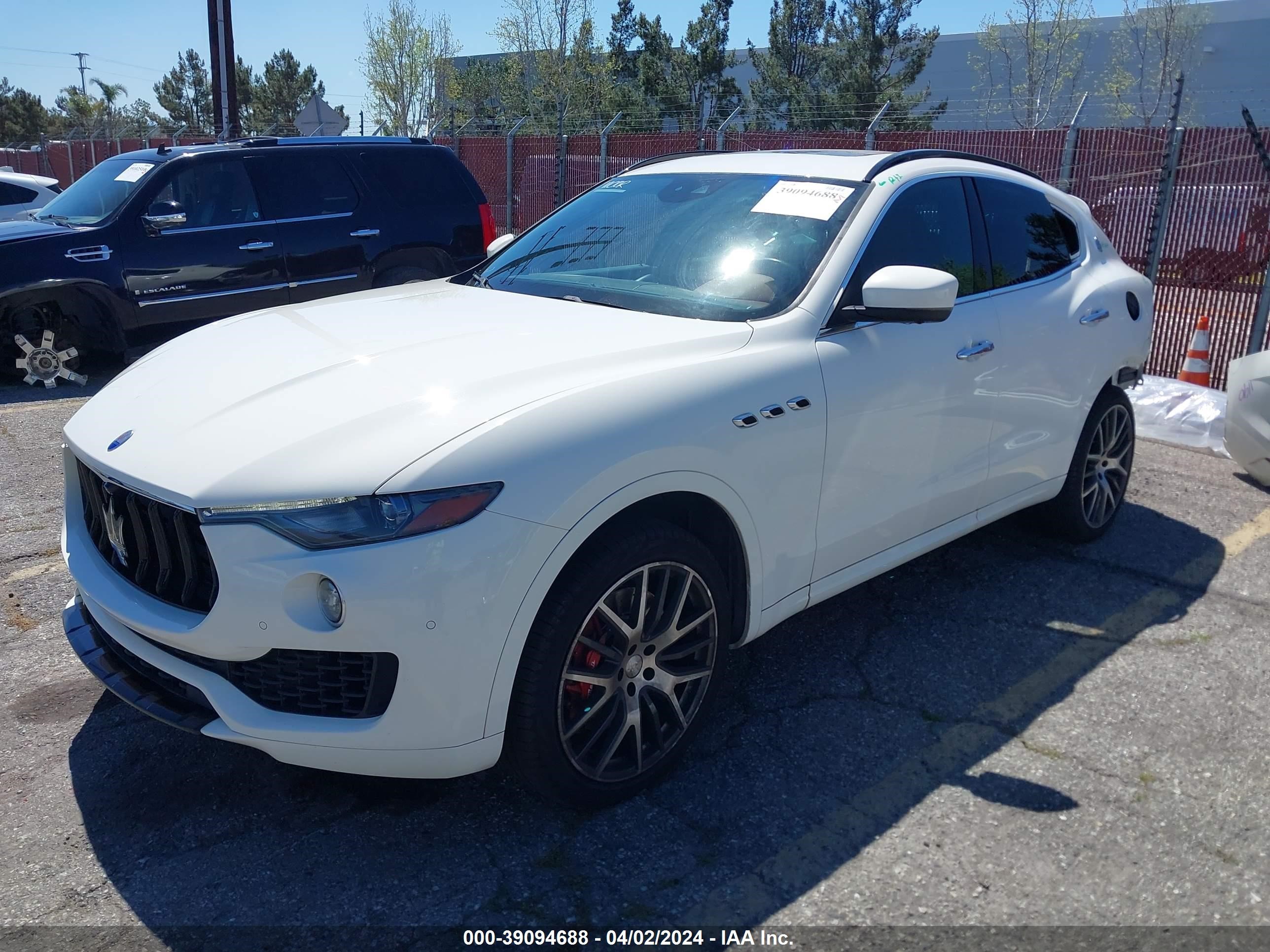 Photo 1 VIN: ZN661YUS9HX256169 - MASERATI LEVANTE S 