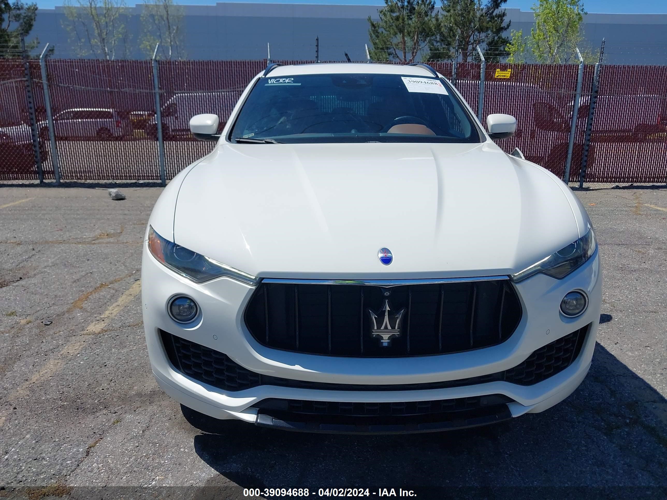 Photo 12 VIN: ZN661YUS9HX256169 - MASERATI LEVANTE S 