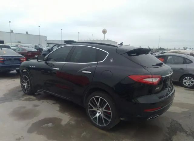 Photo 2 VIN: ZN661YUSXHX250350 - MASERATI LEVANTE 