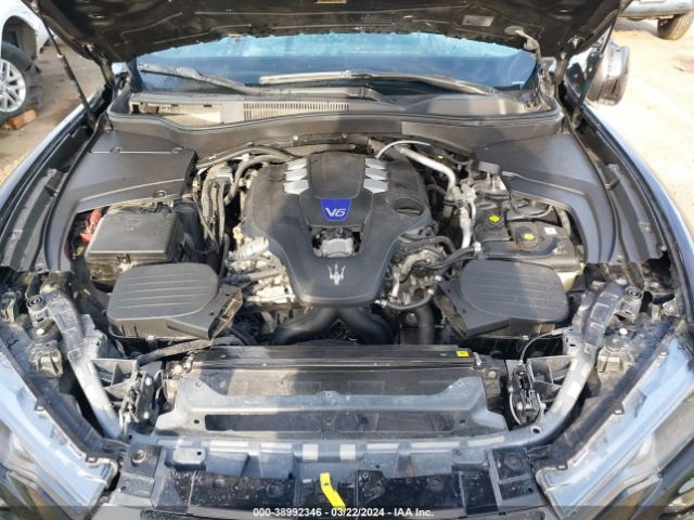 Photo 9 VIN: ZN661YUSXJX285752 - MASERATI LEVANTE 