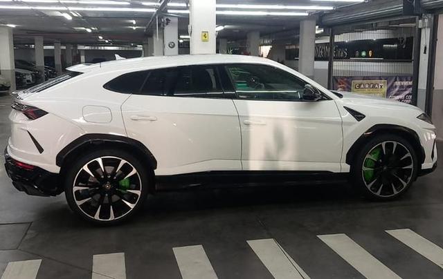 Photo 2 VIN: ZPBEA1ZL9KLA04466 - LAMBORGHINI URUS 