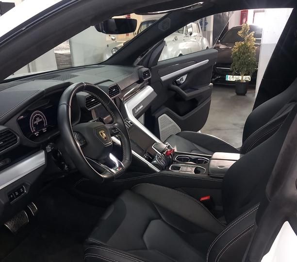 Photo 4 VIN: ZPBEA1ZL9KLA04466 - LAMBORGHINI URUS 