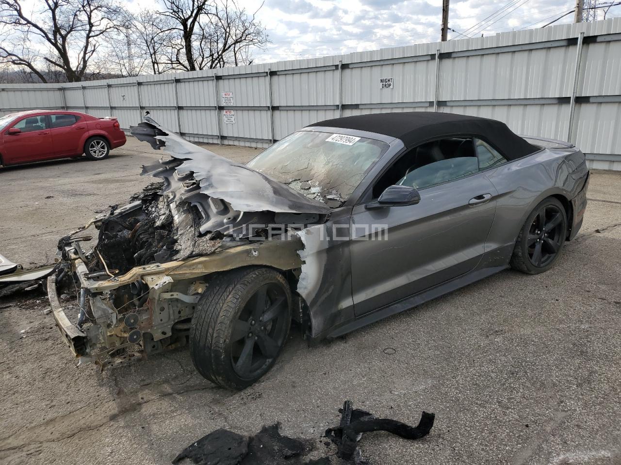 VIN: 1FATP8FF3M5152355 - ford mustang